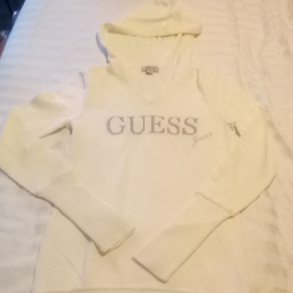 Clothes - Picture 3 of 3